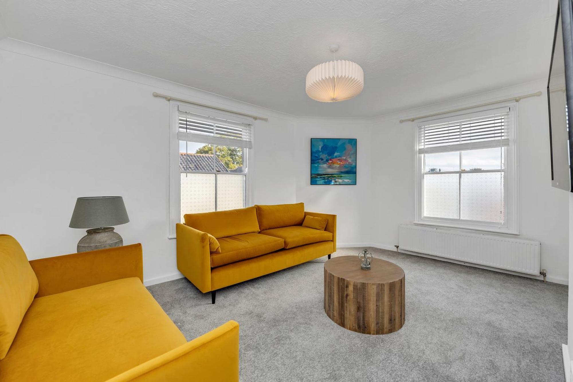 45B Kings Road - Delightful 2 Bed Apartment With Free Parking! Bury St. Edmunds Exterior photo